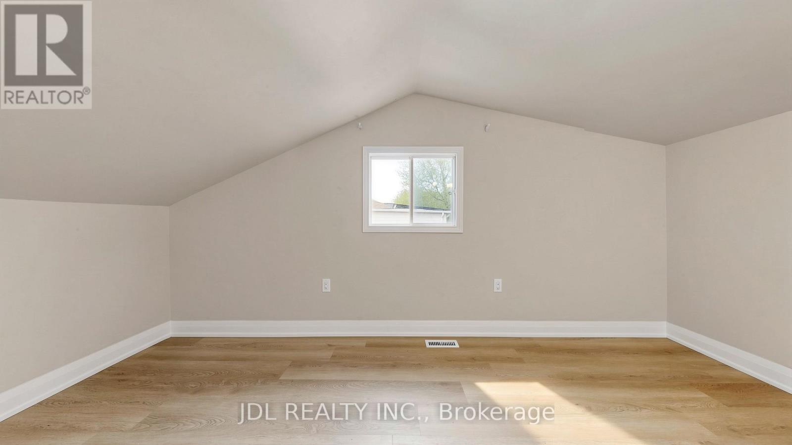 245 Royal Road, Georgina, Ontario  L4P 2T9 - Photo 17 - N13169560