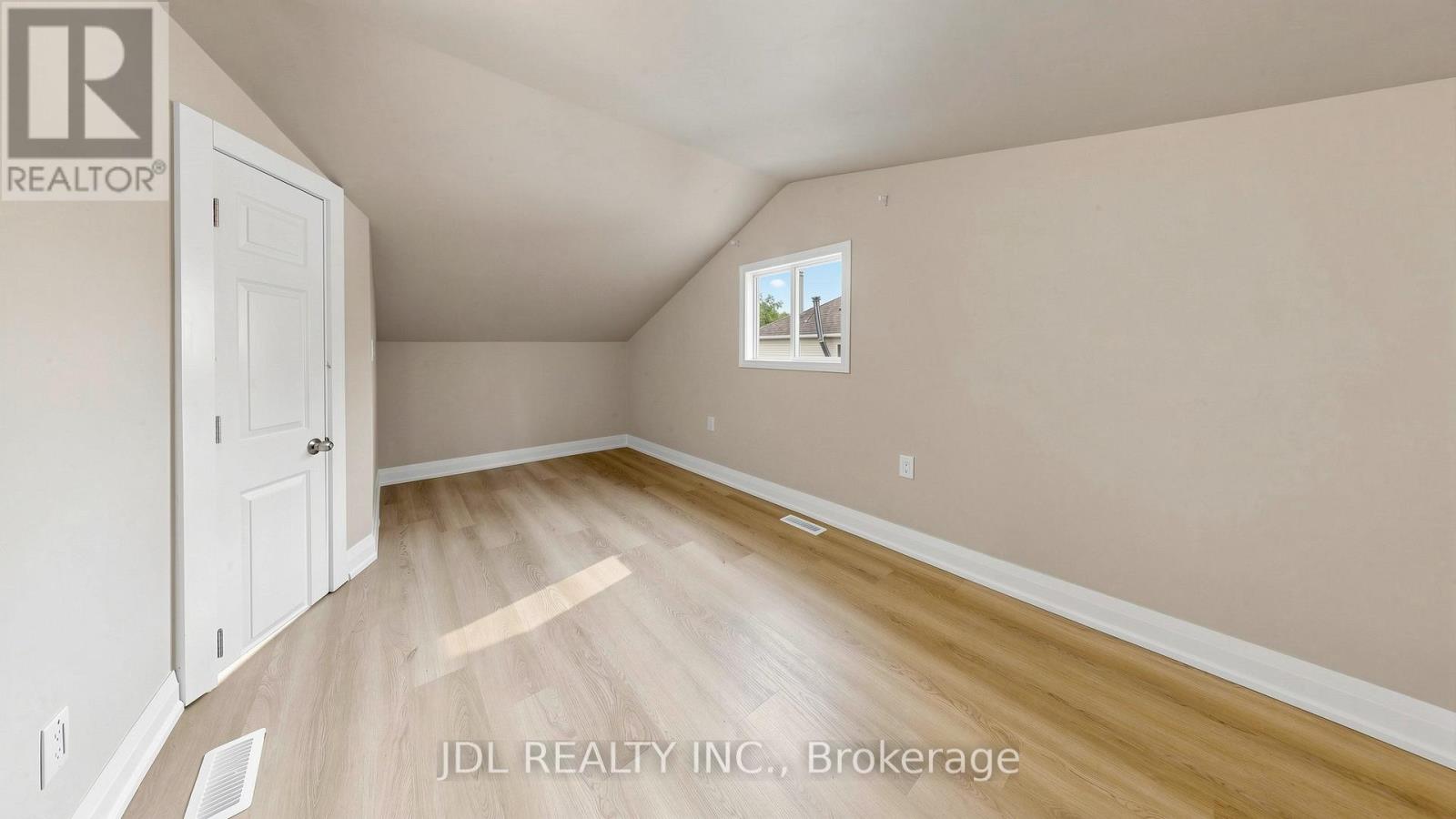 245 Royal Road, Georgina, Ontario  L4P 2T9 - Photo 15 - N13169560