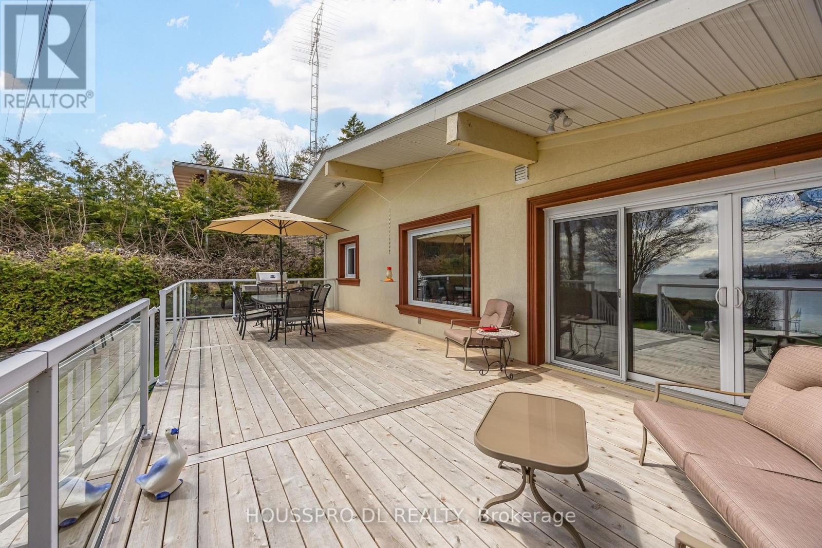 2683 Lakeshore Road E, Oro-Medonte, Ontario  L0L 1T0 - Photo 43 - S13137936