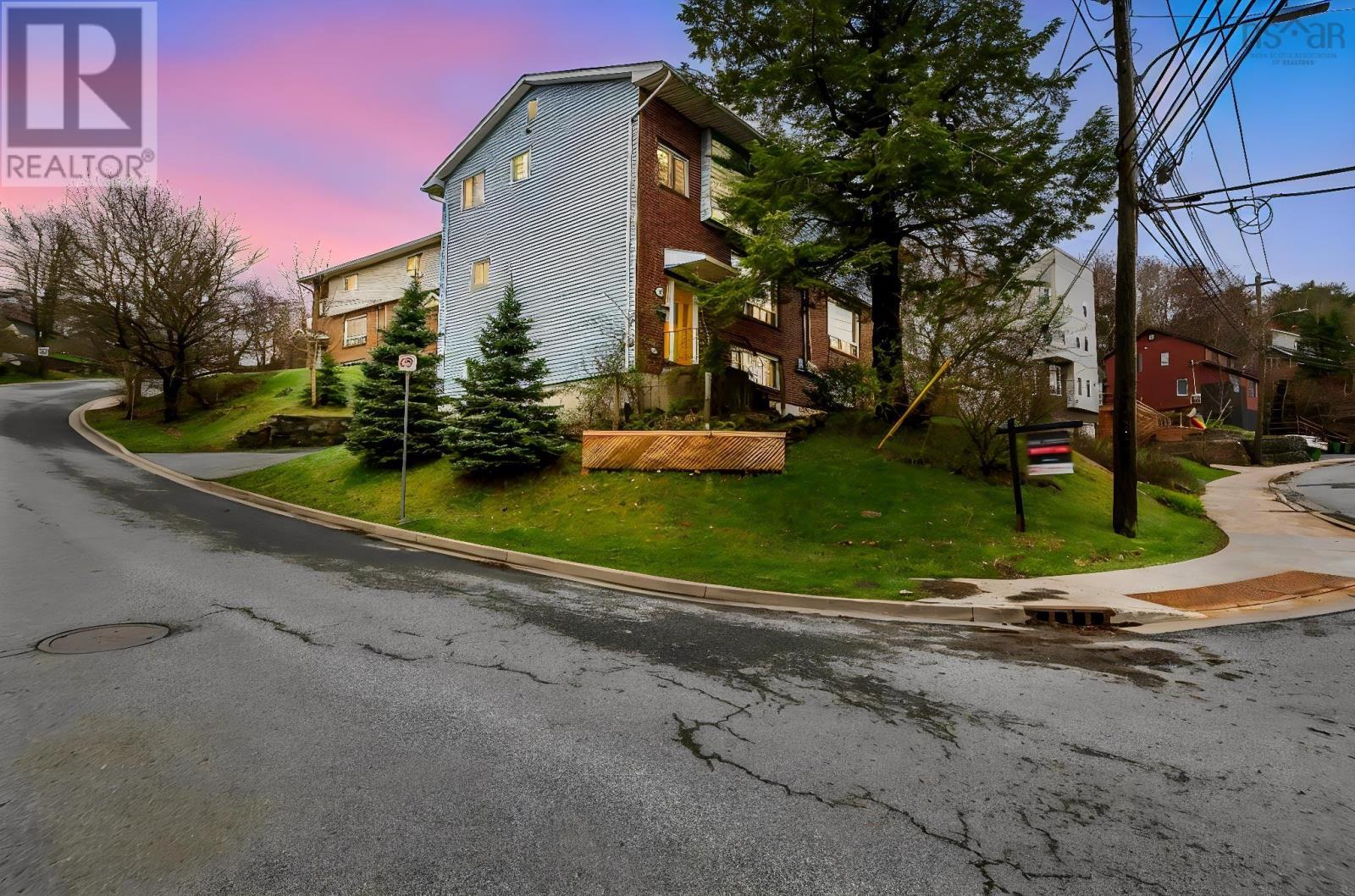562 St. Margarets Bay Road, Halifax, Nova Scotia