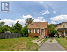 112 ALLINGHAM GARDENS, Toronto, Ontario