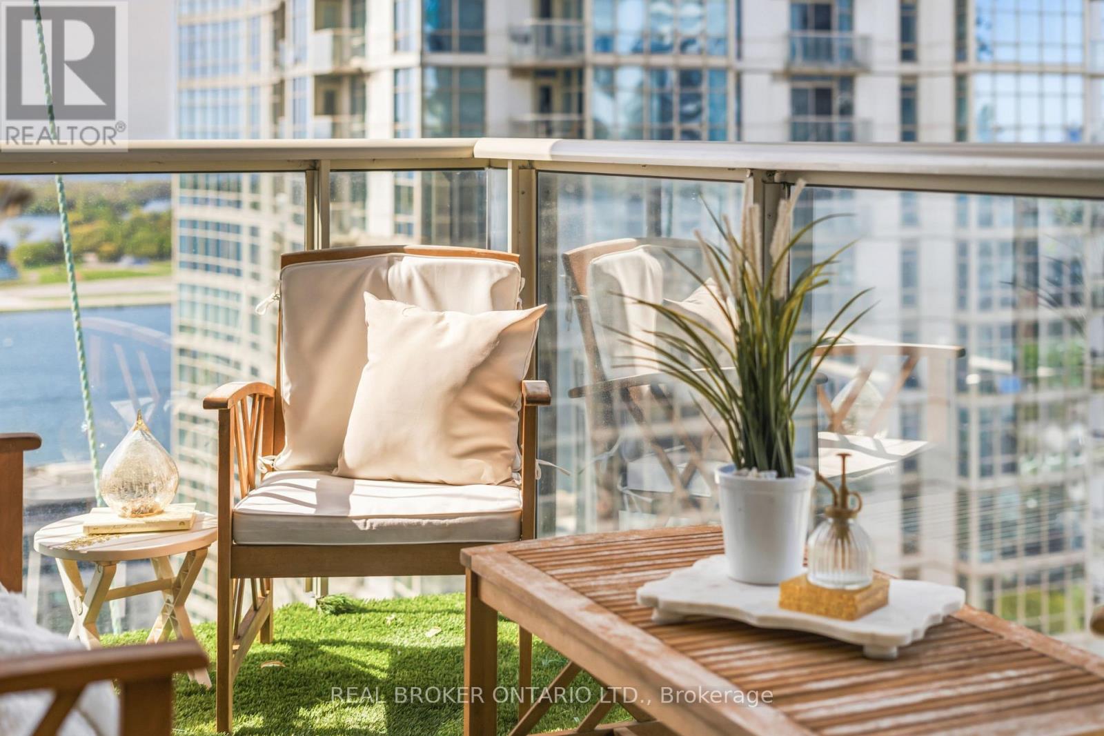 3812 - 10 Navy Wharf Court, Toronto, Ontario  M5V 3V2 - Photo 3 - C13170458