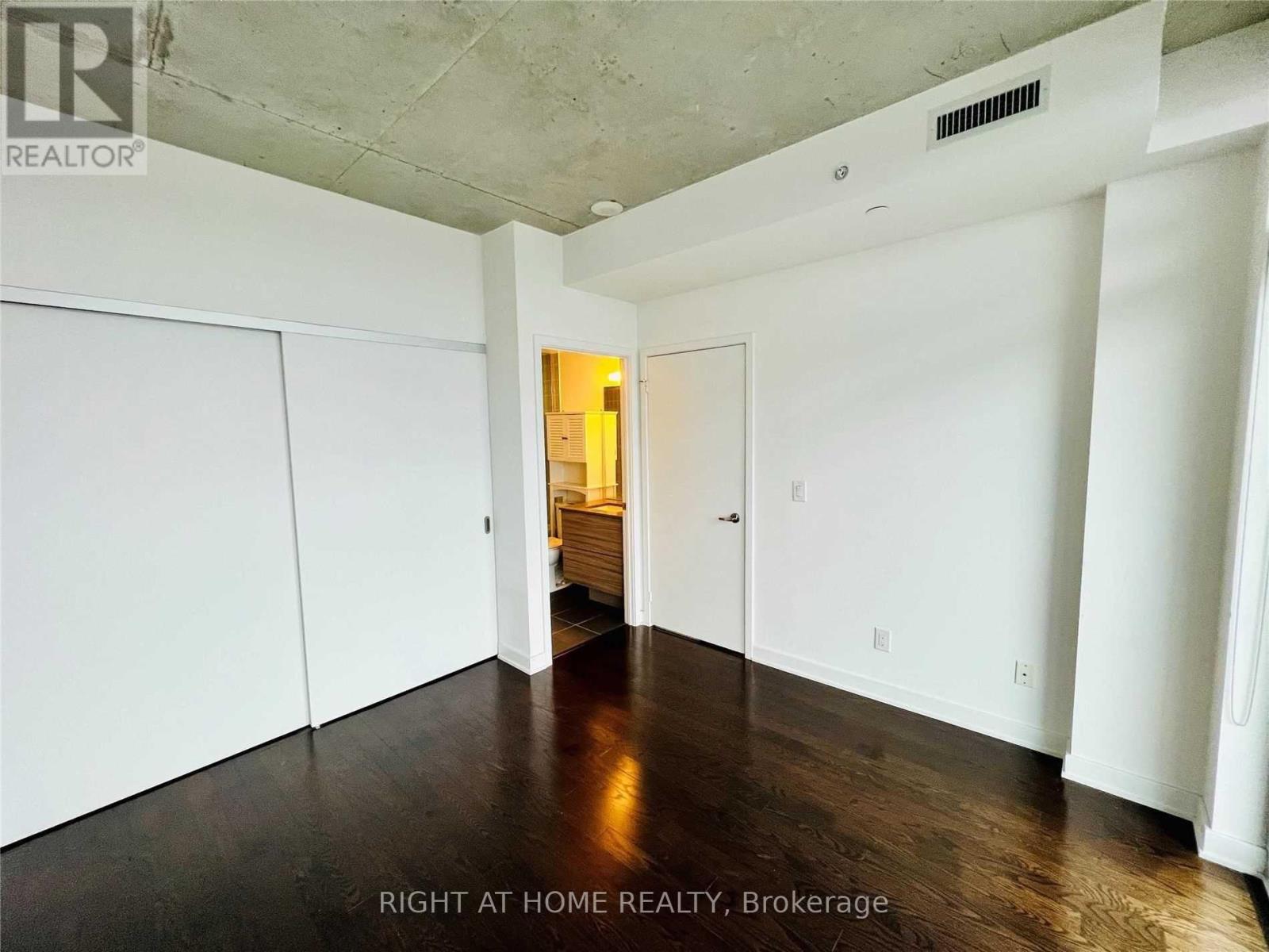 2203 - 210 Simcoe Street, Toronto, Ontario  M5T 0A9 - Photo 10 - C13170528