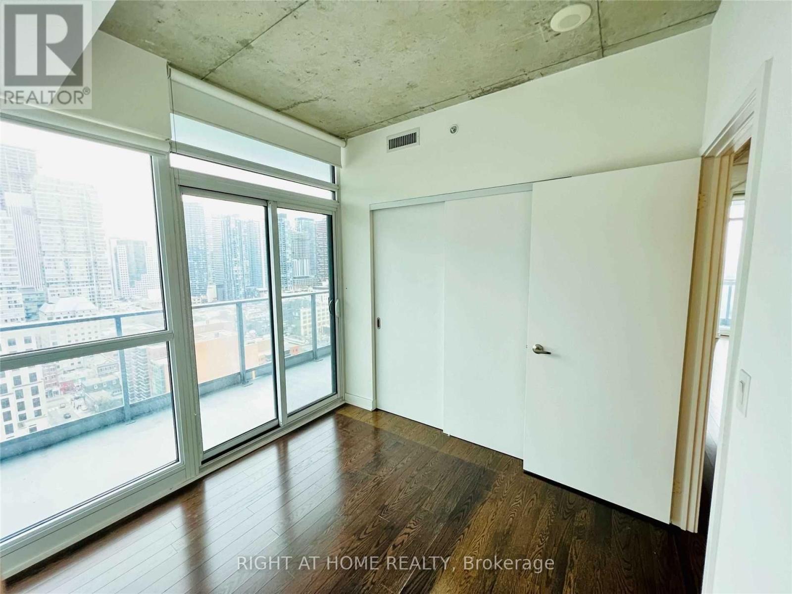 2203 - 210 Simcoe Street, Toronto, Ontario  M5T 0A9 - Photo 13 - C13170528