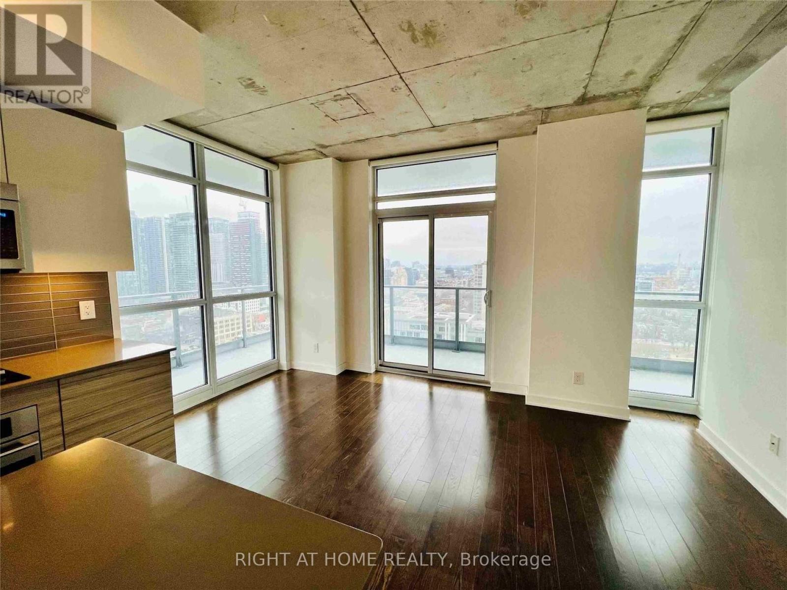 2203 - 210 Simcoe Street, Toronto, Ontario  M5T 0A9 - Photo 4 - C13170528