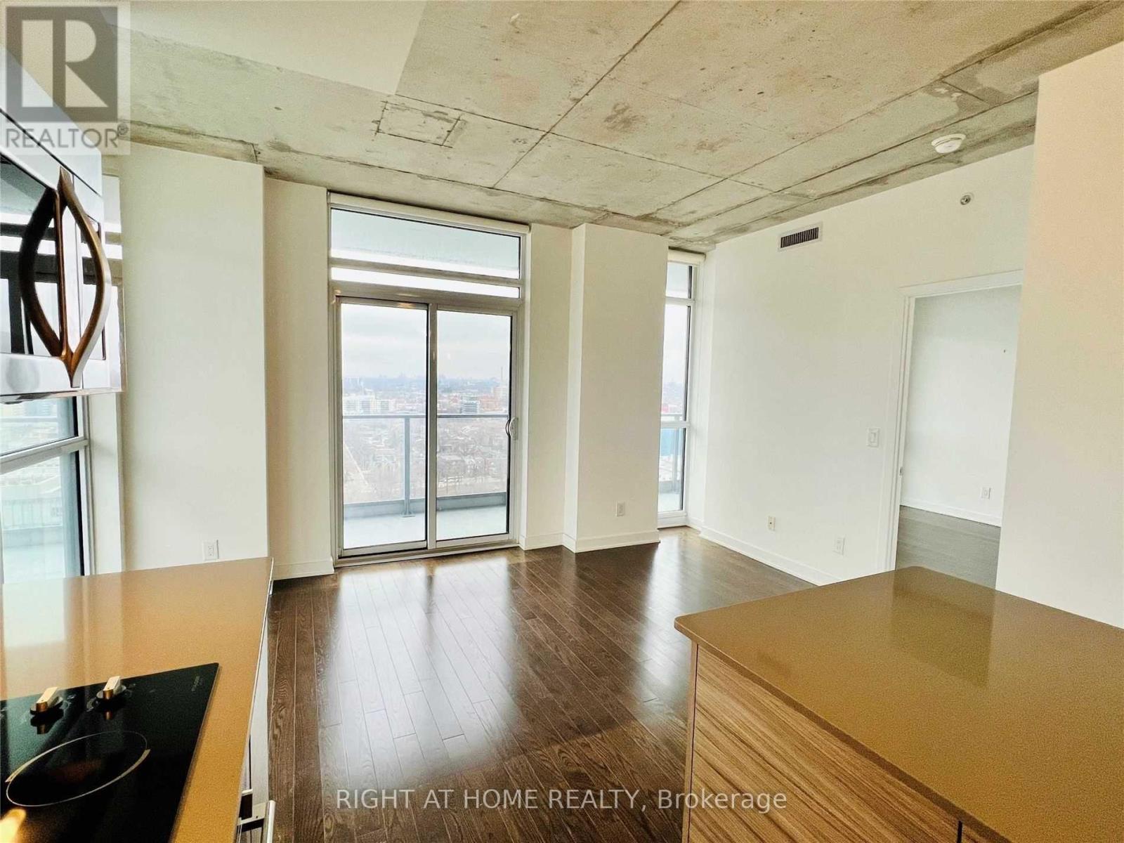 2203 - 210 Simcoe Street, Toronto, Ontario  M5T 0A9 - Photo 5 - C13170528