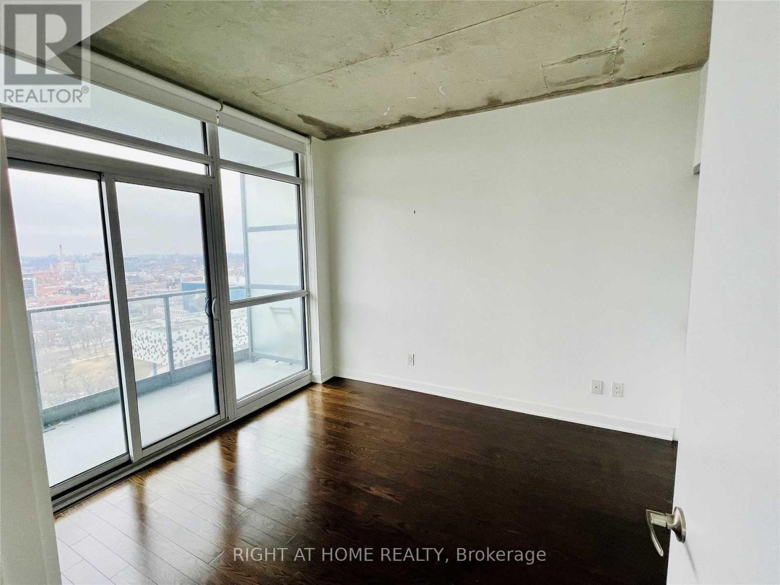 2203 - 210 Simcoe Street, Toronto, Ontario  M5T 0A9 - Photo 8 - C13170528