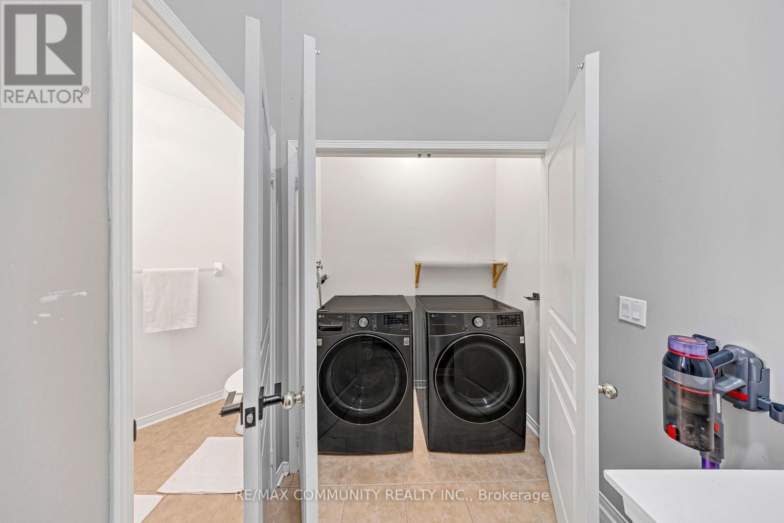 81 Bambridge Street, Ajax, Ontario  L1Z 1R2 - Photo 22 - E13170512