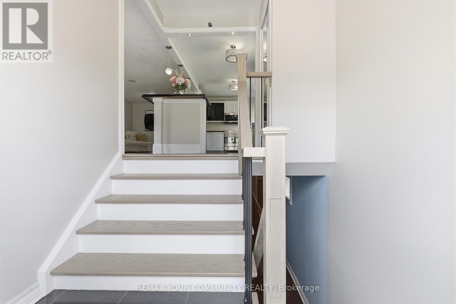 28 Snowshoe Crescent, Markham, Ontario  L3T 4M6 - Photo 6 - N13170318