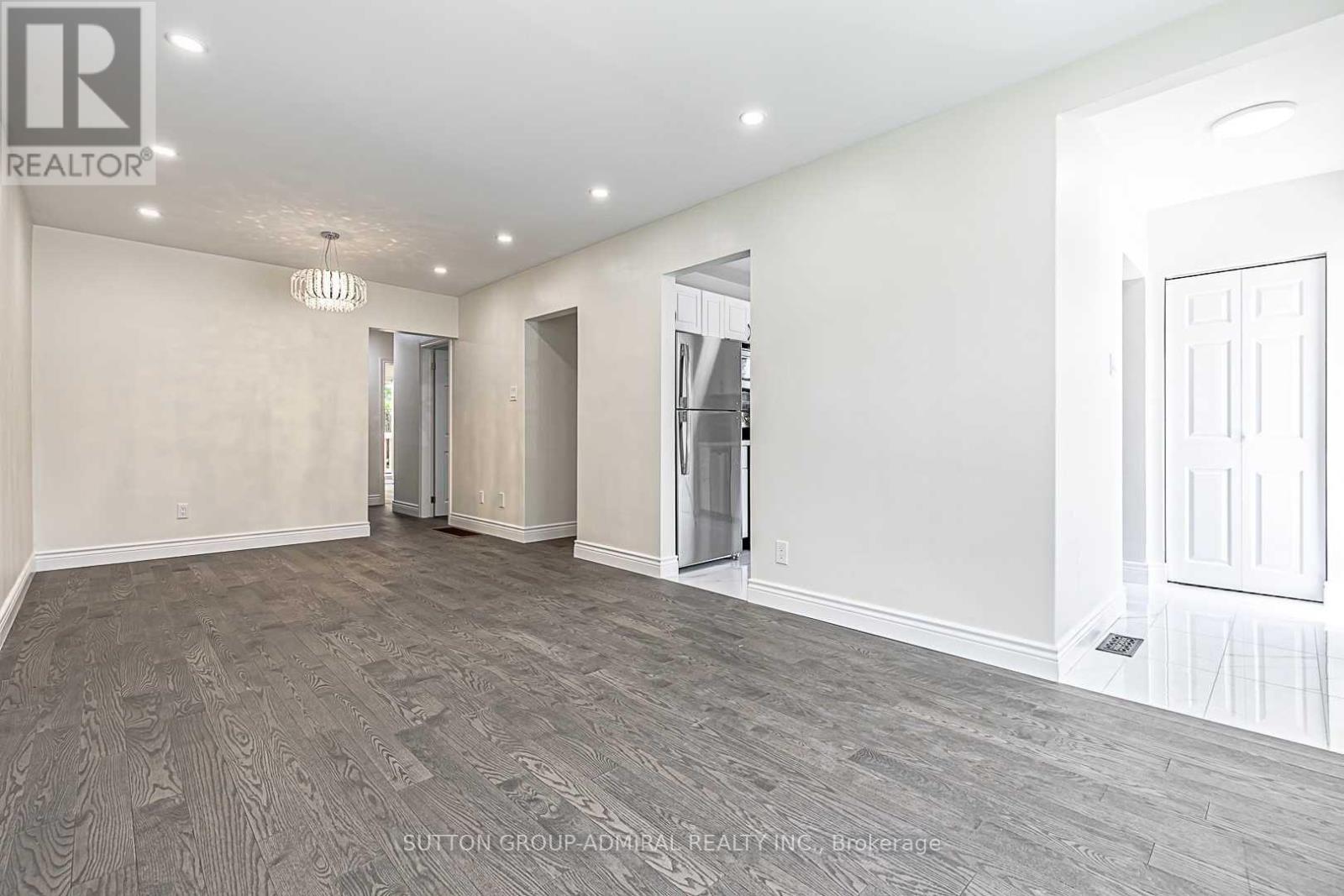 37 Newbury Drive, Newmarket, Ontario  L3Y 4P9 - Photo 7 - N13170426
