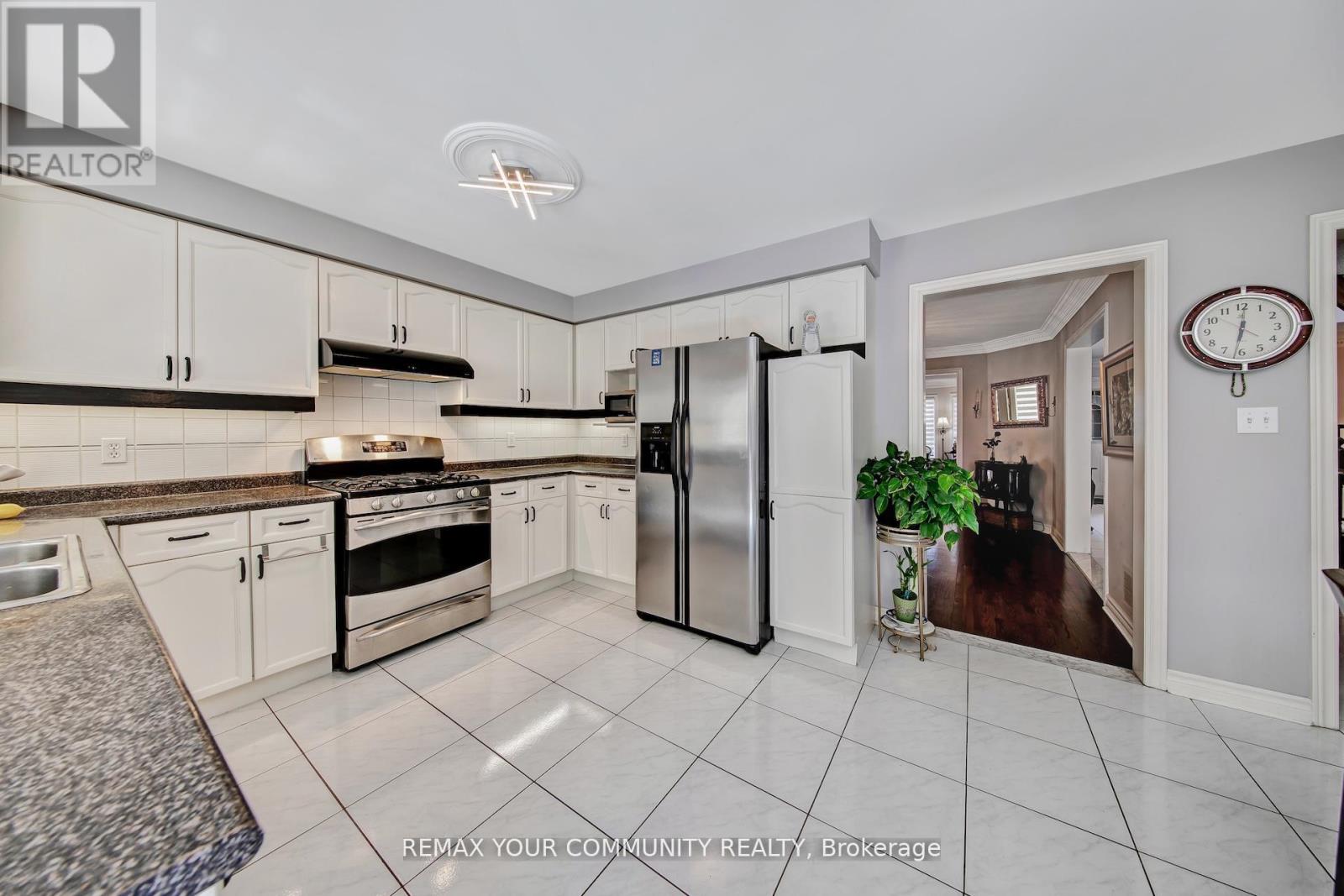 34 Leicester Road, Richmond Hill, Ontario  L4B 3V5 - Photo 12 - N13170510