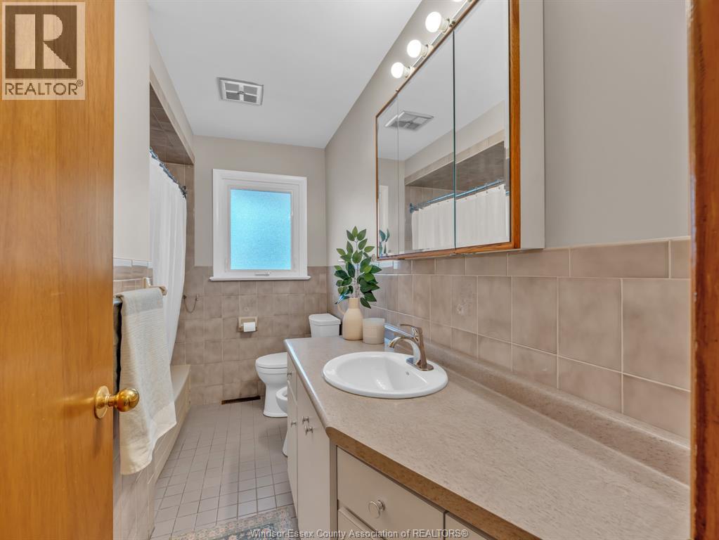 3756 Rosemount Avenue, Windsor, Ontario  N9C 2E5 - Photo 19 - 26012055