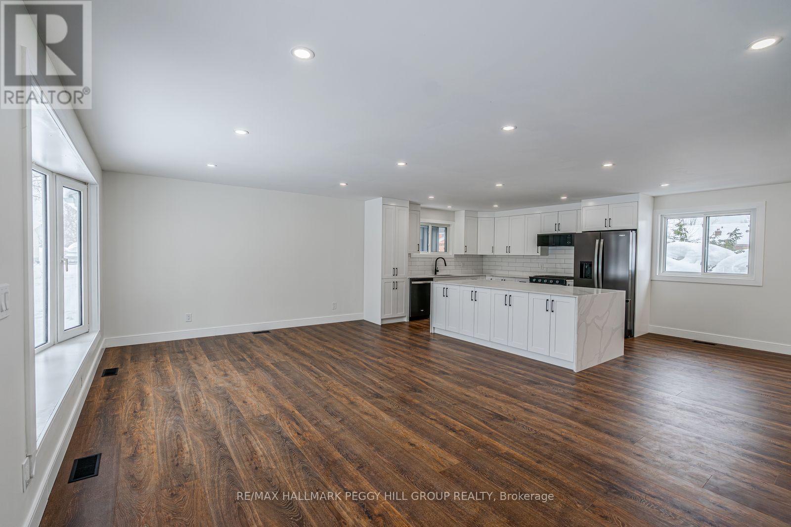 386 Peter Street N, Orillia, Ontario  L3V 5A7 - Photo 4 - S13170362