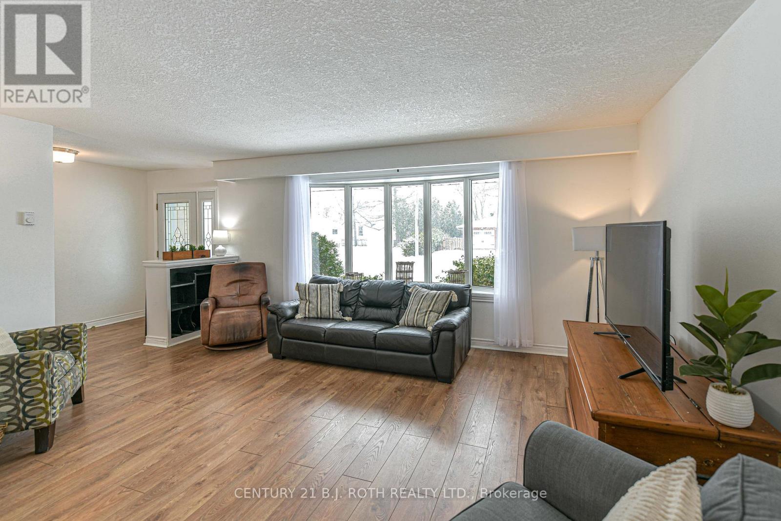 201 Point Street, Clearview, Ontario  L0M 1S0 - Photo 4 - S13170462