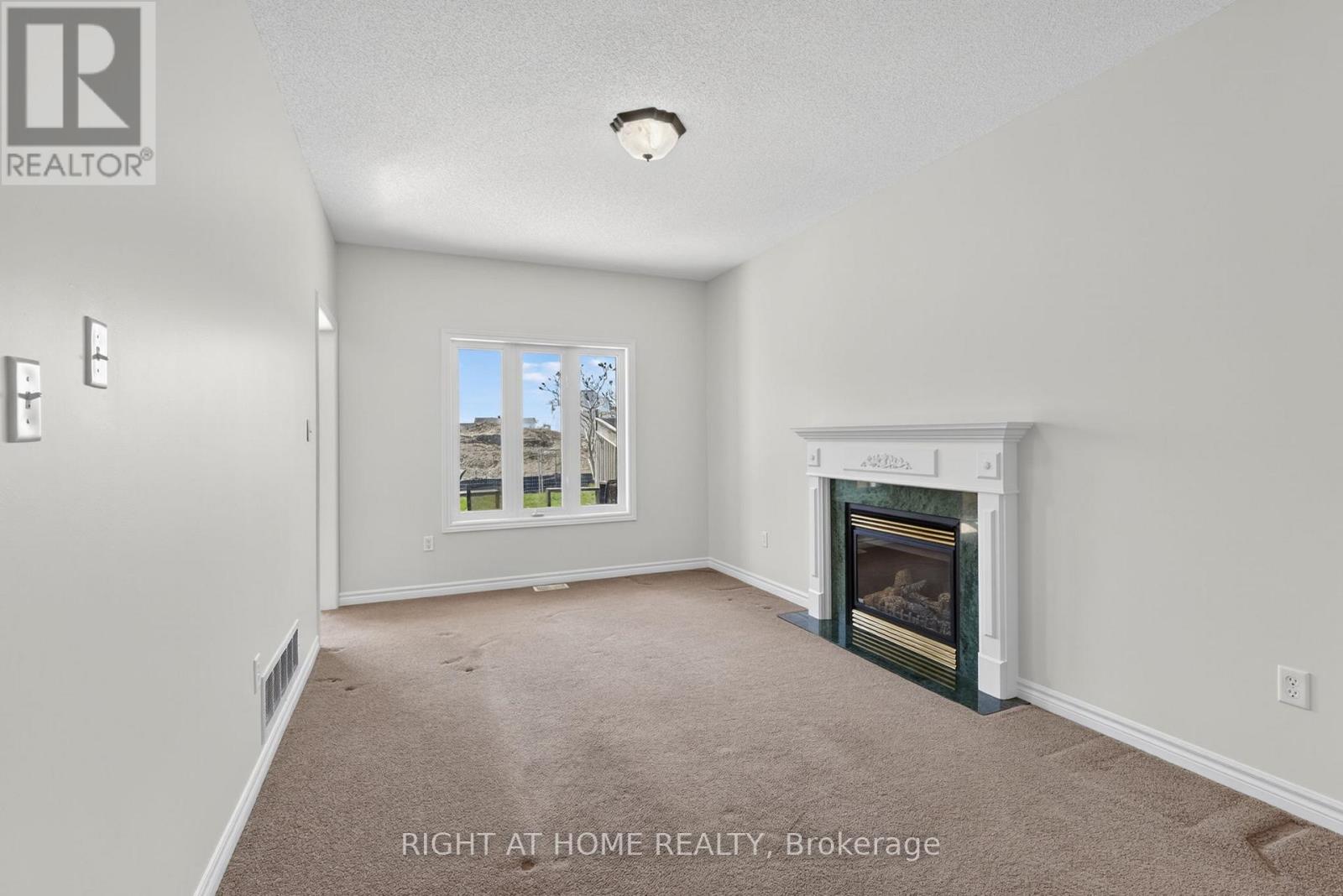 87 Jessica Drive, Barrie (Painswick South), Ontario  L4N 5Y9 - Photo 13 - S13170564