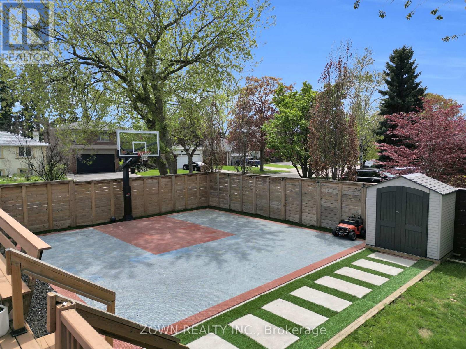 2330 Edenhurst Drive, Mississauga, Ontario  L5A 2K9 - Photo 5 - W13170314