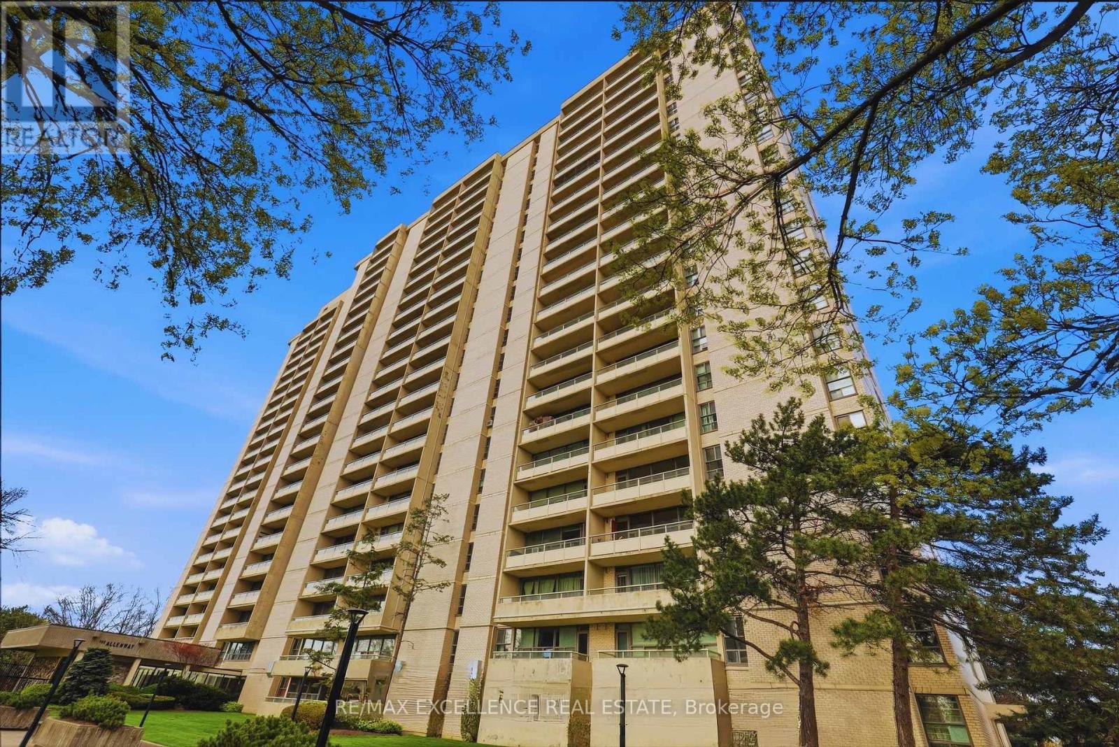 1701 - 360 RIDELLE AVENUE, Toronto, Ontario