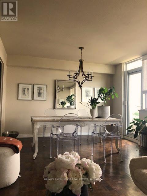 1701 - 360 Ridelle Avenue, Toronto, Ontario  M6B 1K1 - Photo 4 - W13170348
