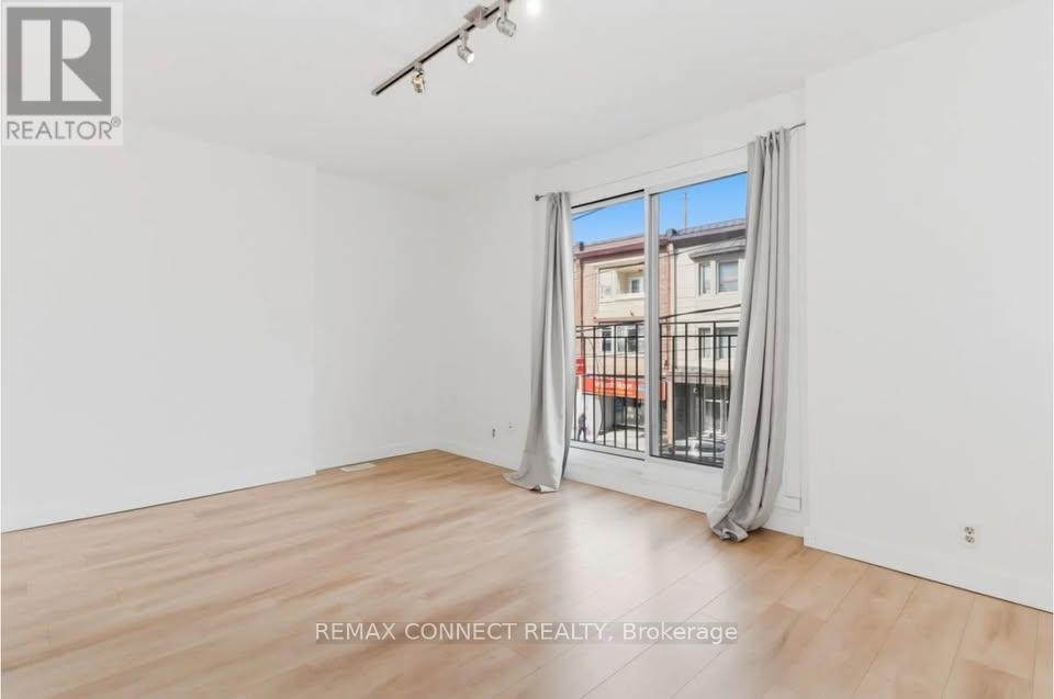 2nd Floor - 401 Roncesvalles Avenue, Toronto, Ontario  M6R 2N1 - Photo 3 - W13170434