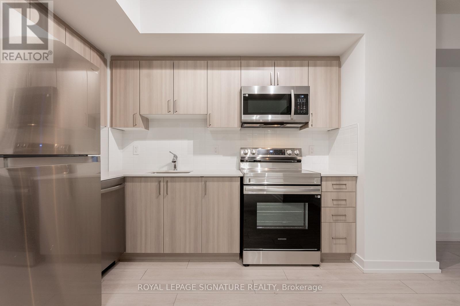 331 - 556 Marlee Avenue, Toronto, Ontario  M6B 3J3 - Photo 3 - W13170486