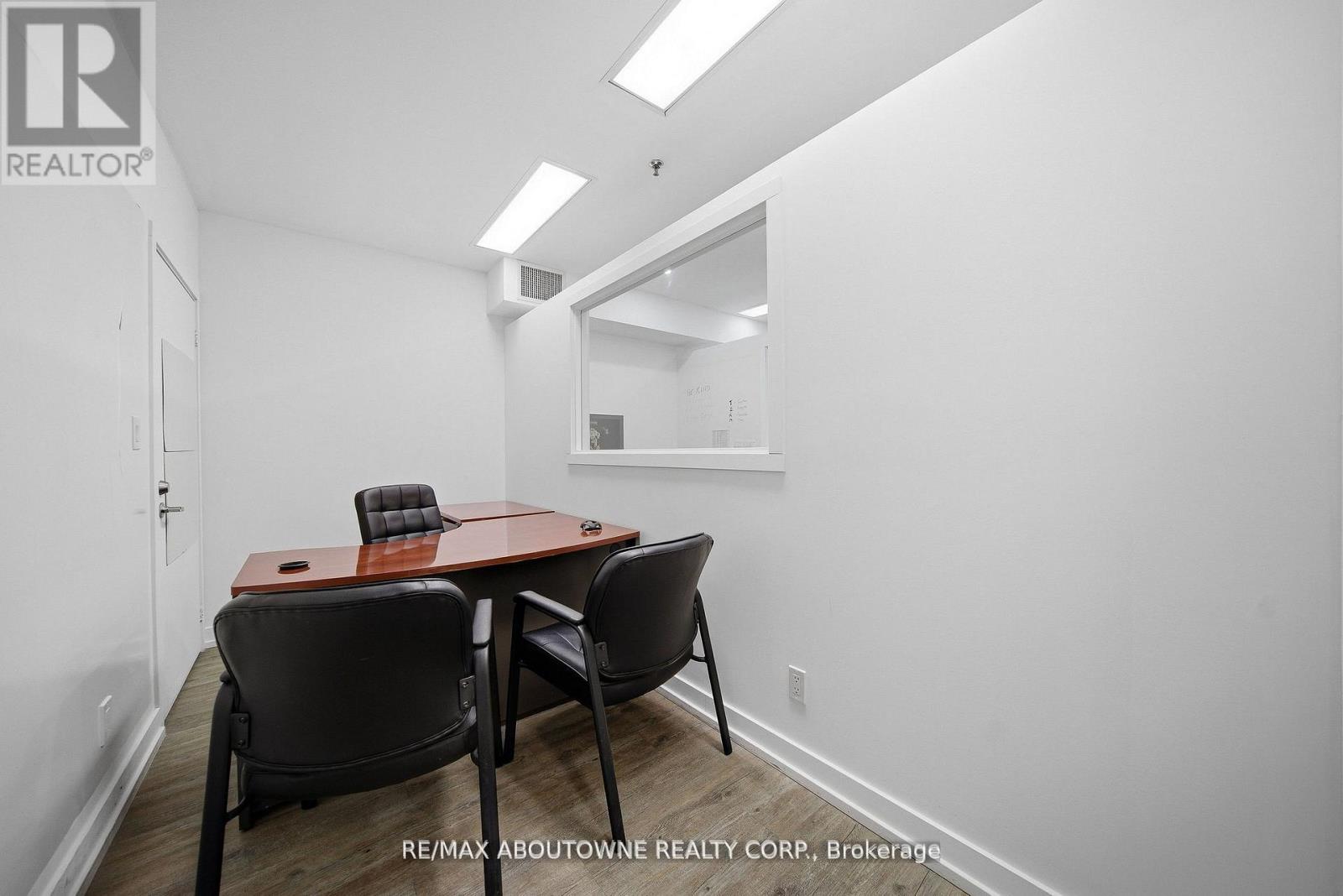 31 - 775 Pacific Road, Oakville, Ontario  L6L 6M4 - Photo 11 - W13170516