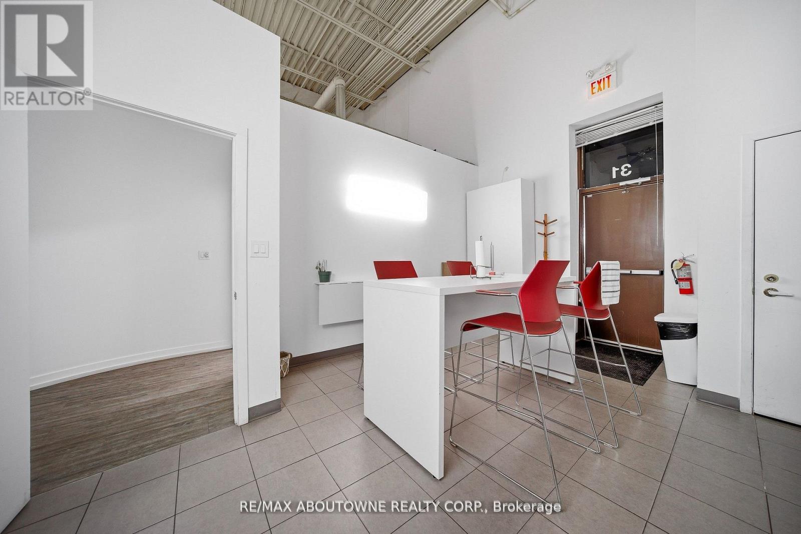 31 - 775 Pacific Road, Oakville, Ontario  L6L 6M4 - Photo 24 - W13170516