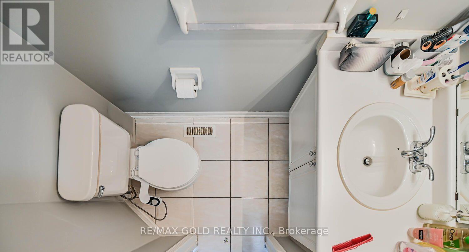 24 Seaside Circle, Brampton, Ontario  L6R 2G7 - Photo 17 - W13170520