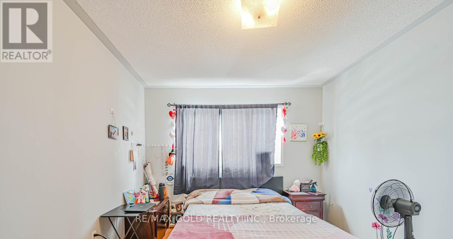 24 Seaside Circle, Brampton, Ontario  L6R 2G7 - Photo 28 - W13170520