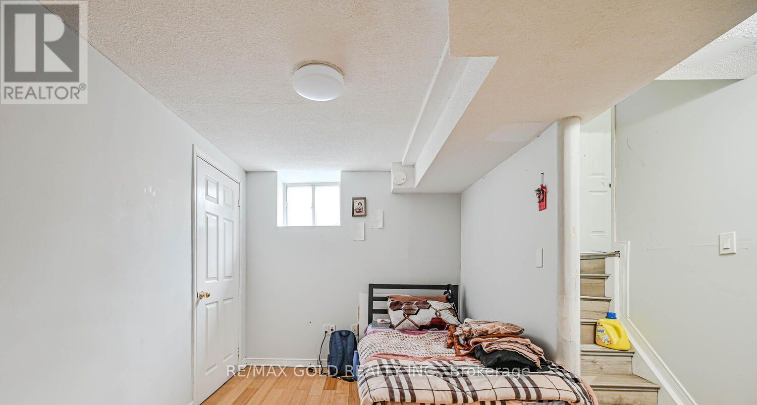 24 Seaside Circle, Brampton, Ontario  L6R 2G7 - Photo 30 - W13170520