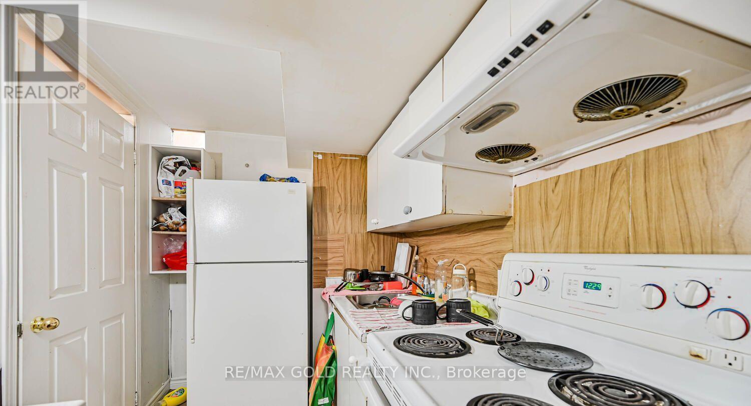 24 Seaside Circle, Brampton, Ontario  L6R 2G7 - Photo 36 - W13170520