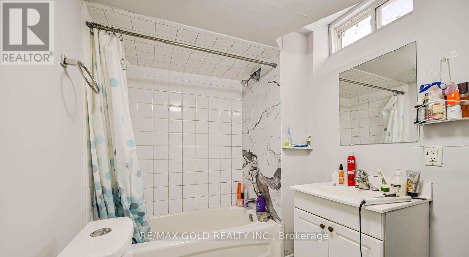 24 Seaside Circle, Brampton, Ontario  L6R 2G7 - Photo 37 - W13170520