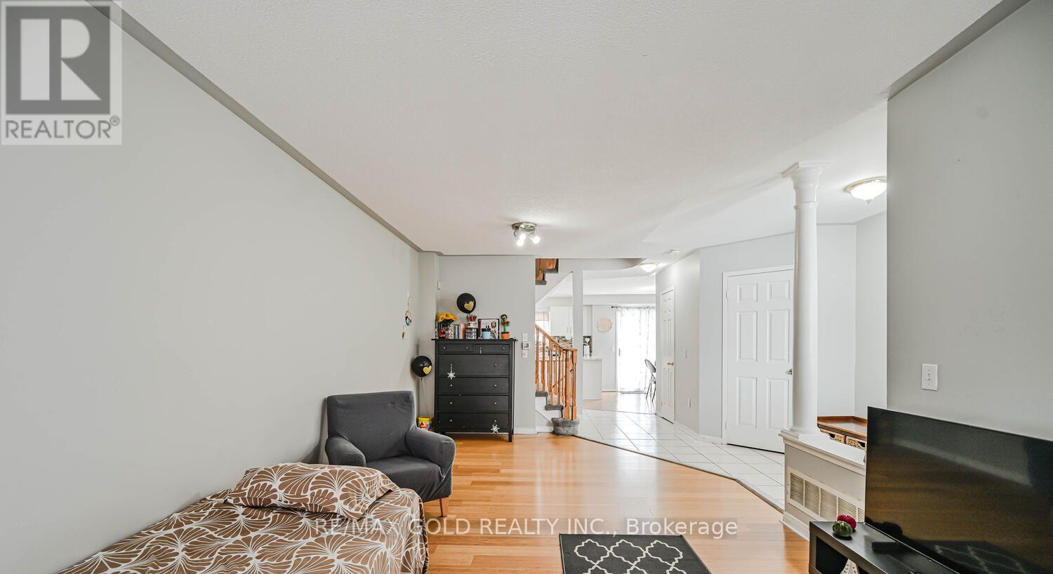 24 Seaside Circle, Brampton, Ontario  L6R 2G7 - Photo 8 - W13170520