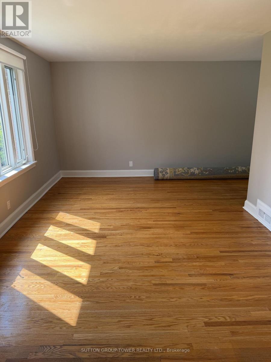 4 Steven Avenue, Toronto, Ontario  M6B 3L8 - Photo 11 - W13170554