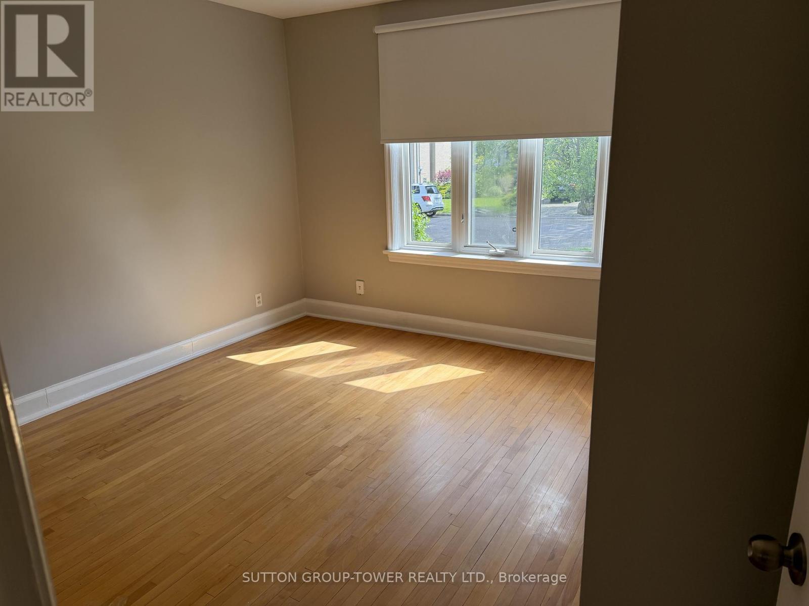 4 Steven Avenue, Toronto, Ontario  M6B 3L8 - Photo 14 - W13170554