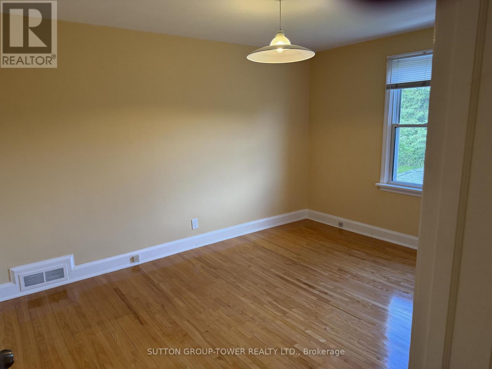 4 Steven Avenue, Toronto, Ontario  M6B 3L8 - Photo 16 - W13170554
