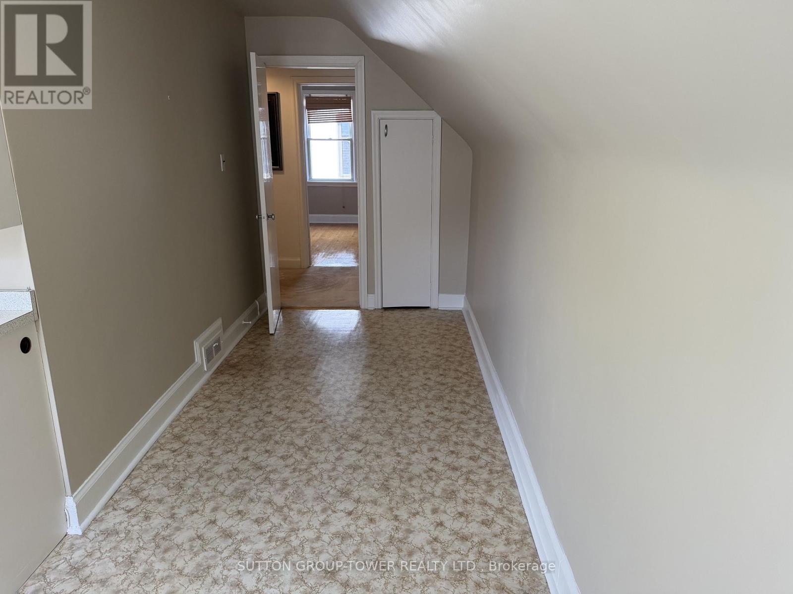 4 Steven Avenue, Toronto, Ontario  M6B 3L8 - Photo 19 - W13170554