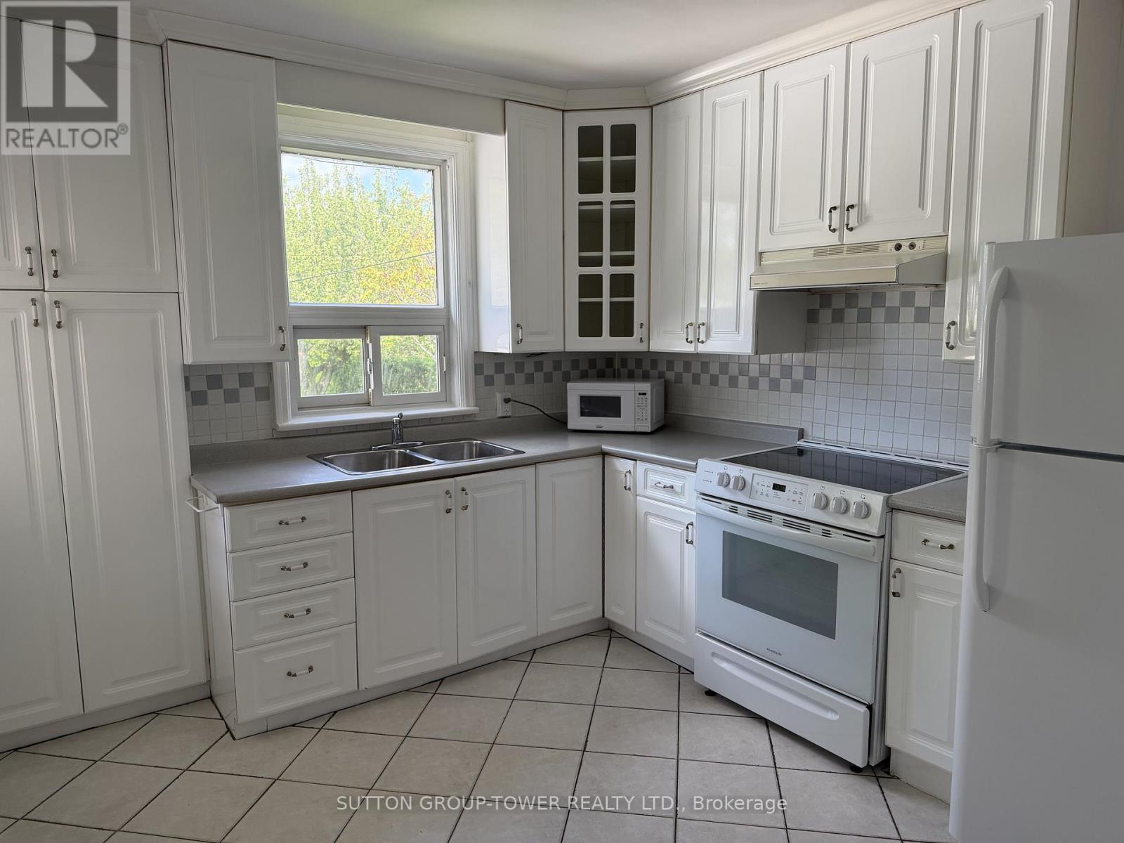4 Steven Avenue, Toronto, Ontario  M6B 3L8 - Photo 26 - W13170554