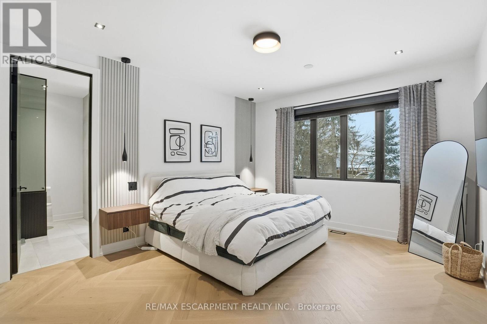 20b Broadview Avenue, Mississauga, Ontario  L5H 2S8 - Photo 20 - W13170570