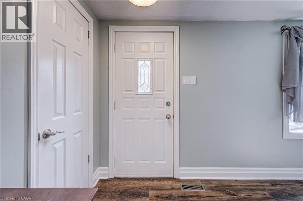 39 Guelph Street, Guelph, Ontario  N1H 5Y7 - Photo 4 - 40825033