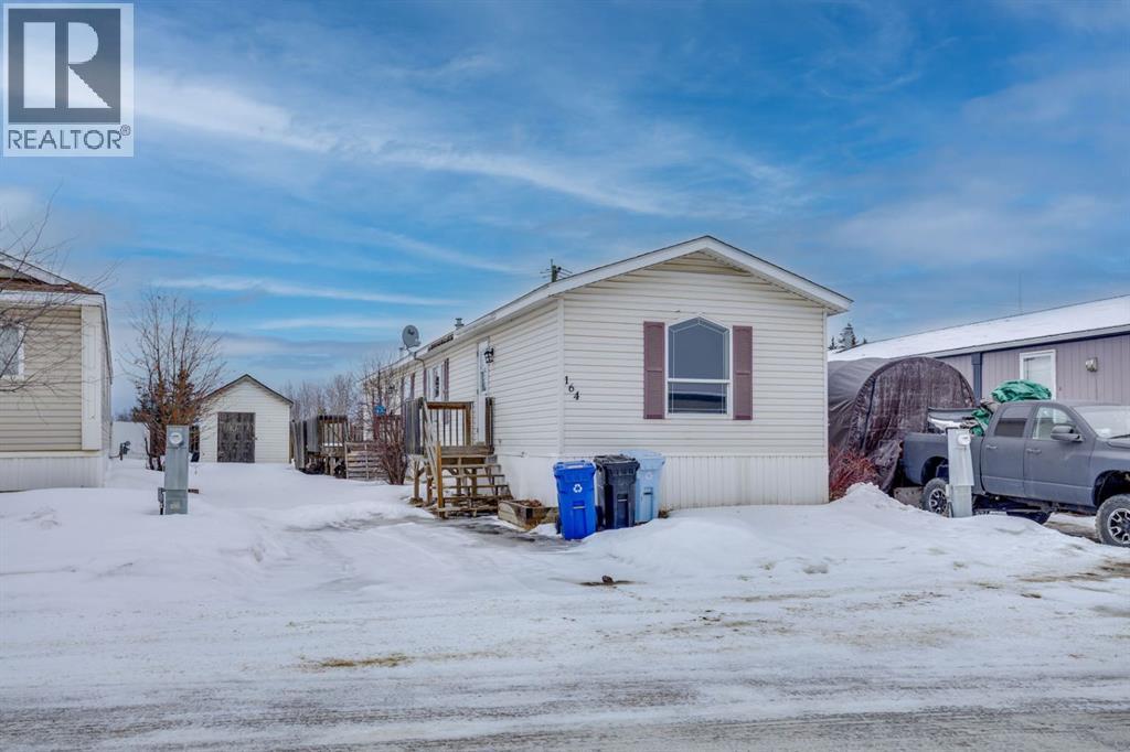164 Grandview Crescent, Fort Mcmurray, Alberta  T9H 4X8 - Photo 1 - A2287559