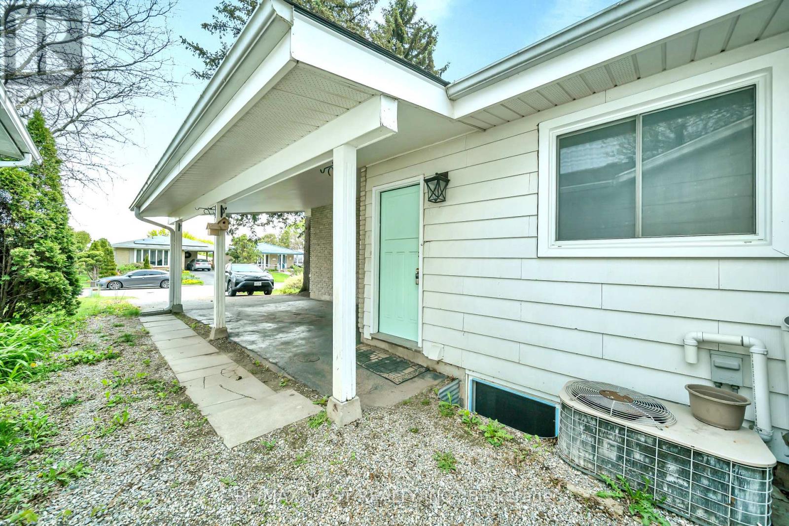 Lower - 62 Greendale Crescent, Kitchener, Ontario  N2A 2R6 - Photo 2 - X13170266