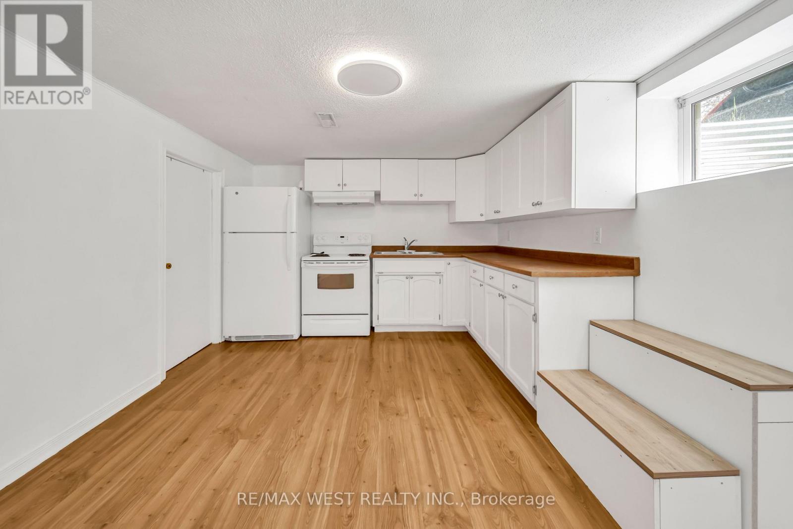 Lower - 62 Greendale Crescent, Kitchener, Ontario  N2A 2R6 - Photo 3 - X13170266