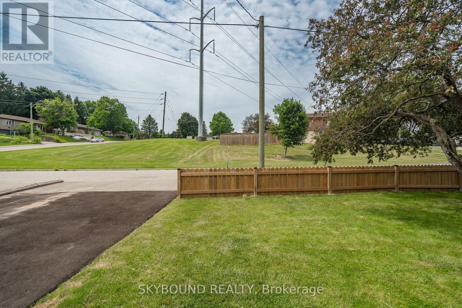 277 Hillside Drive, Woodstock, Ontario  N4S 2T9 - Photo 3 - X13170382