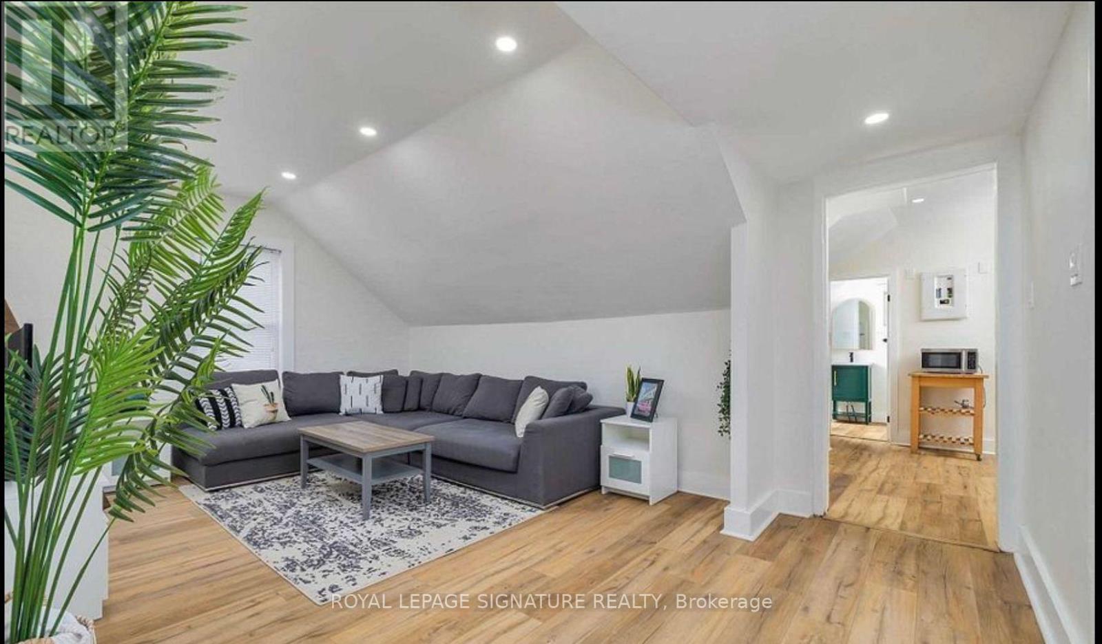 Upper - 659 Dolph St Street N, Cambridge, Ontario  N3H 2B5 - Photo 3 - X13170584