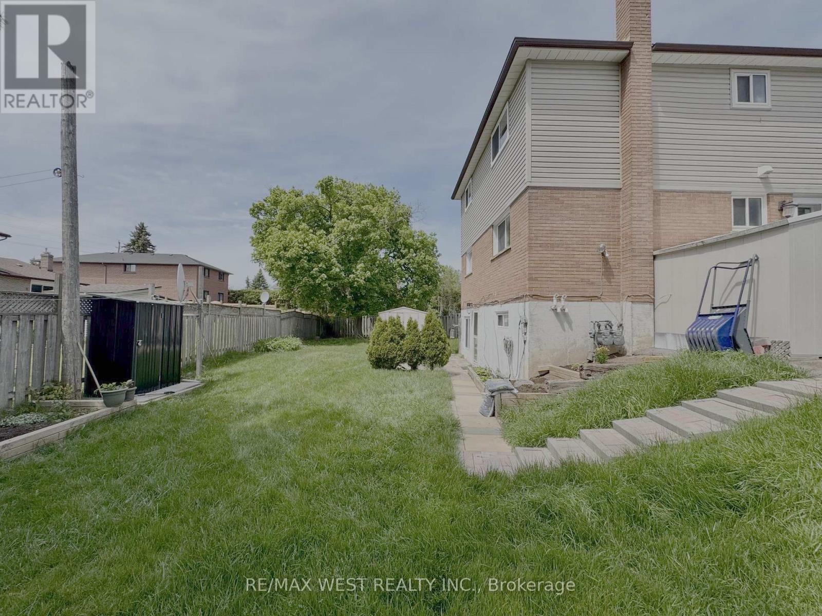 516 Harris Court, Whitby, Ontario  L1N 3C7 - Photo 6 - E13169868