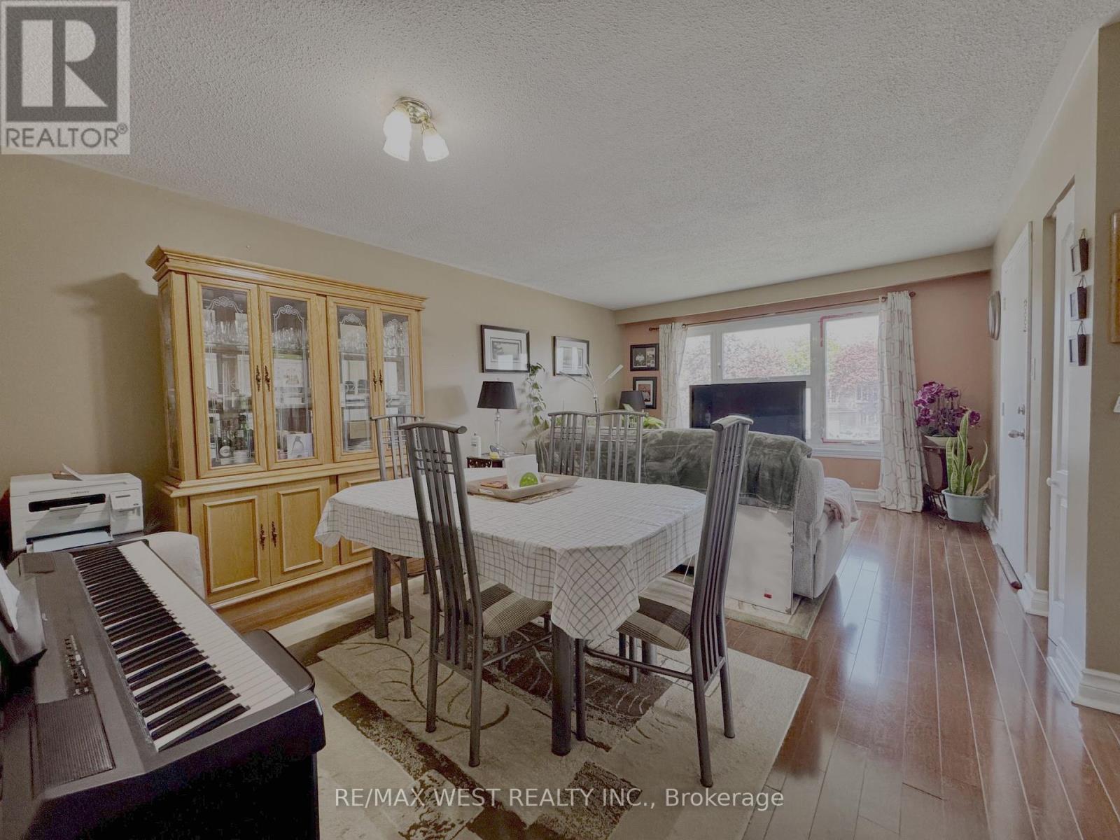 516 Harris Court, Whitby, Ontario  L1N 3C7 - Photo 2 - E13169868