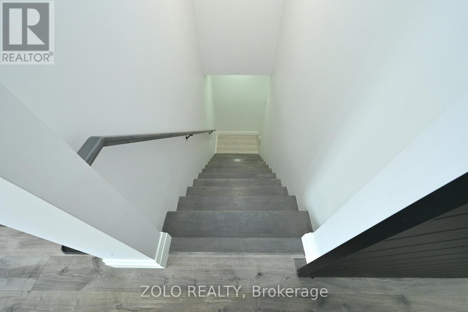 10 St. Bruno's Circle, Barrie, Ontario  L4N 0B9 - Photo 18 - S12889060