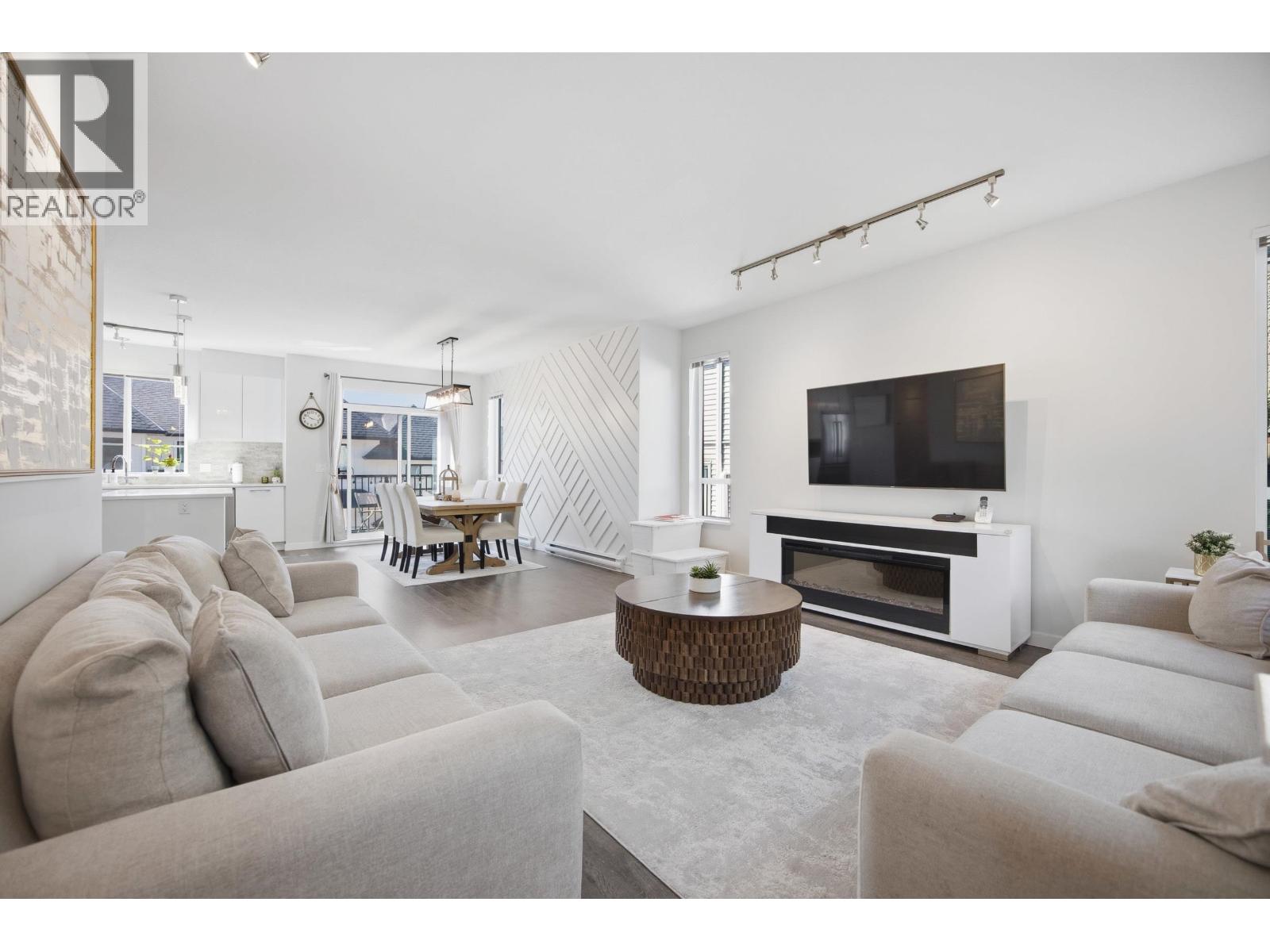 14 3500 Burke Village Promenade, Coquitlam, British Columbia  V3E 0N2 - Photo 3 - R3127349