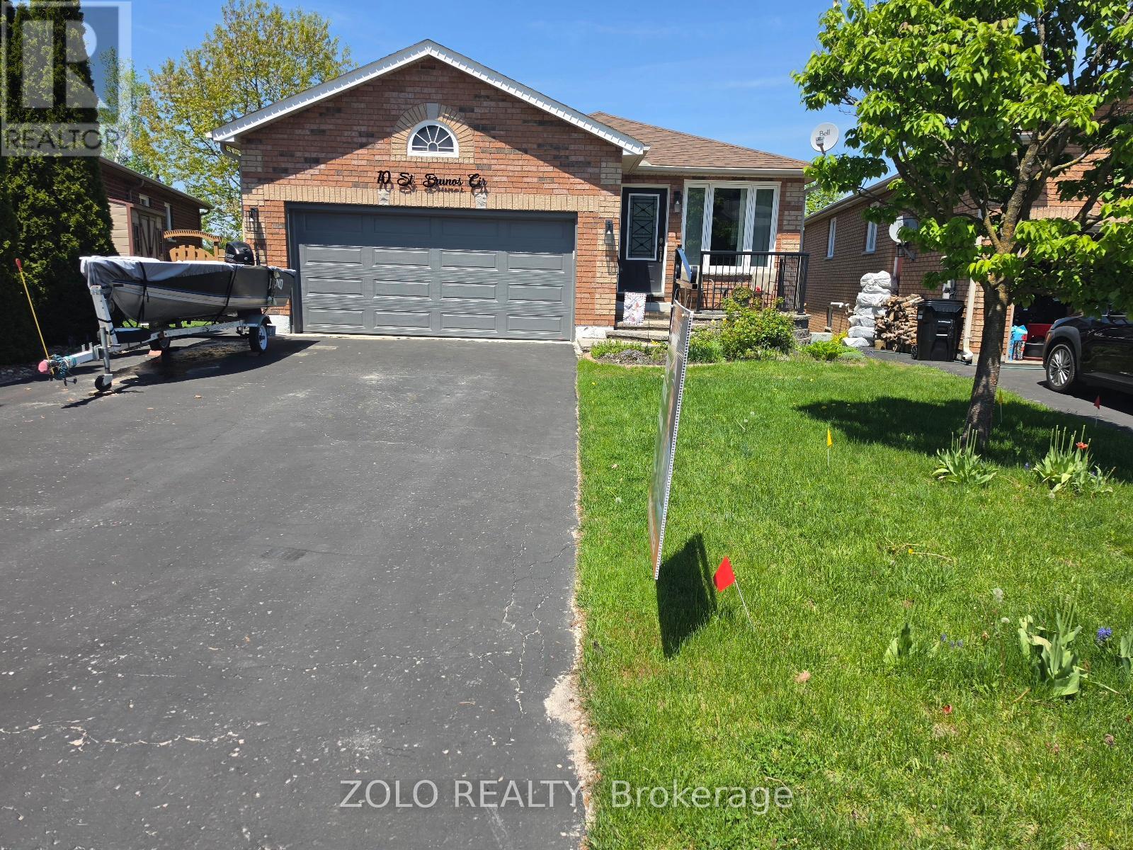 10 ST. BRUNO'S CIRCLE, Barrie, Ontario