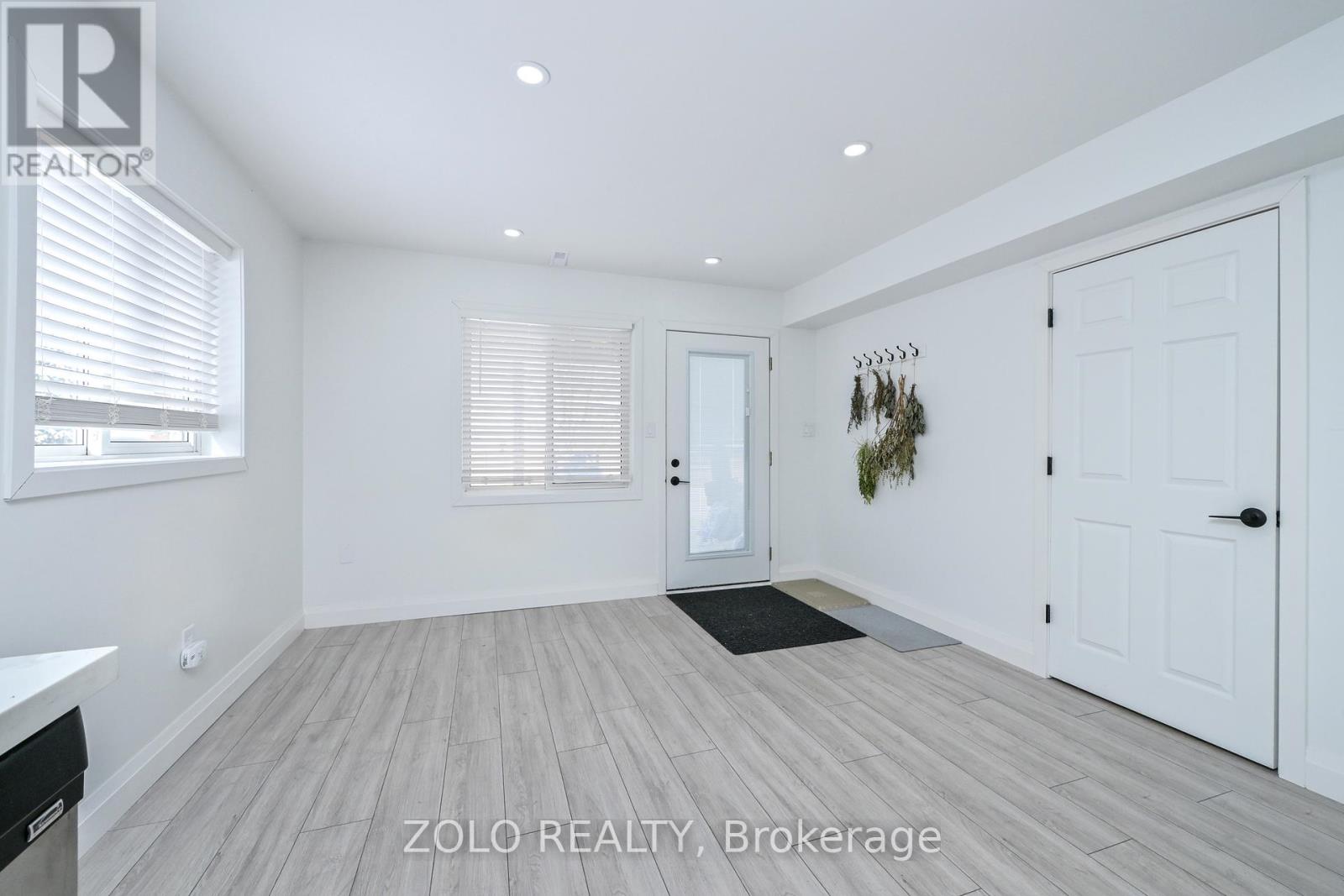 10 St. Bruno's Circle, Barrie, Ontario  L4N 0B9 - Photo 20 - S12889060